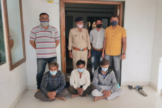 ડીસાના રાણપુર ગામેથી SOGએ 40 લાખના ગાંજા સાથે ત્રણ આરોપીની કરી અટકાયત