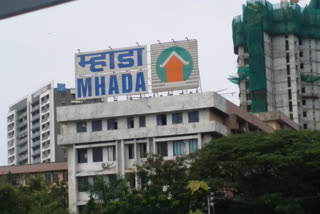 mhada-official-looted-seven-flats