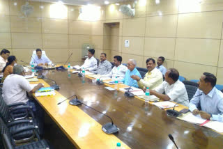 Dc held meeting regarding padhna likhna abhiyan in dhanbad