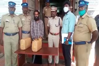 a-man-arrested-for-smuggle-ganja-through-bus-in-villupuram