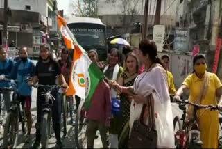 womens-cycle-race-organized-in-ramnagar