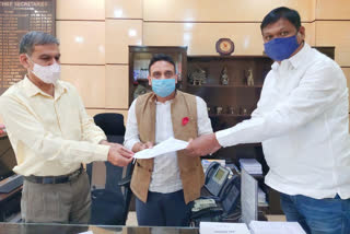 Former MLA and District Council Vice President met state chief secretary in jamshedpur