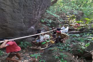 Peolpe transported patient through makeshift basket due to lack of road facility