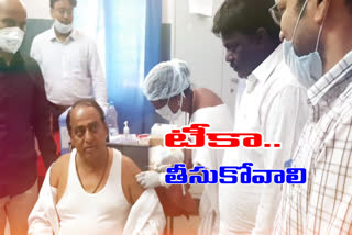Minister Allola Indrakaran Reddy and his wife were vaccinated against Kovid