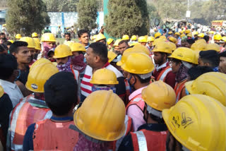 Cement factory workers stopped work in jamshedpur