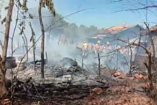 Four houses shatter in a cylinder explosion