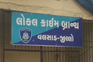 વાપીમાં વેસ્ટ કેમિકલનો જથ્થાનો નિકાલ કરવા ગયેલો ડમ્પરચાલક ઝડપાયો