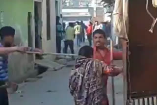 Lathi-poles got stunned due to DJ at Bareli in UP