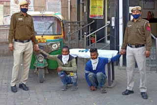 Wazirabad police arrested two thief in delhi