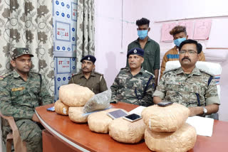 two ganja smugglers arrested from torpa