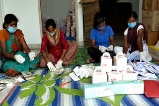 27-year-old-woman-running-organic-sanitary-pads-startup-in-ranchi