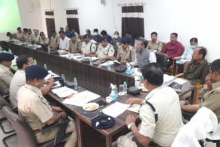 District police monthly crime meeting