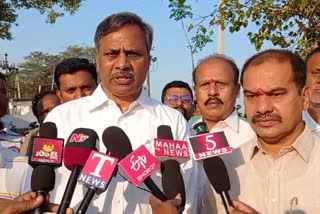 warangal-urban-district-teresa-candidate-palla-rajeshwar-reddy-along-with-government-chief-whip-dassam-vinay-bhaskar-requested-for-votes