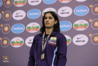 Vinesh Phogat clinches Gold, beats Diana Weicker