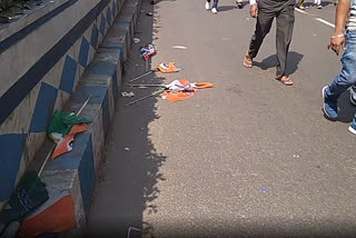 west-bengal-assembly-election-2021-trinamool-flags-fall-on-the-streets-of-central-avenue