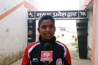रिक्शा चालक की बेटी ने खेला नेशनल वालीबॉल