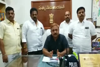 allegations on dharmavaram dsp discount announcement