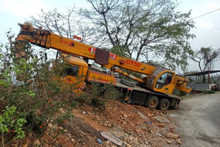 hydro crane accident kangra