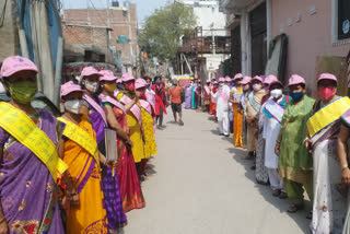 human chain In sangam vihar