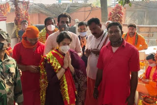 Former cricketer Zaheer Khan worshiped at Maa Chinnamastika temple in ramgarh