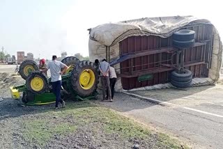Chaksu news, tractor trolley overturned