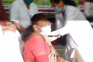 Governor Draupadi Murmu got Corona vaccinated at Sadar Hospital in ranchi