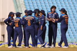 2nd ODI: India women race to 9-wkt win over SA