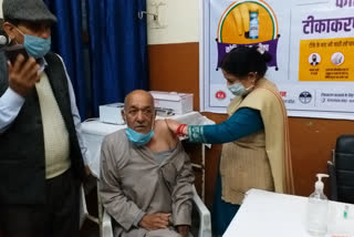 third phase of corona vaccination has started in bilaspur district