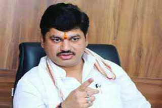 ncp leader minister dhananjay munde