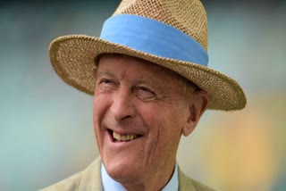 Dock money if players put IPL over England: Geoffrey Boycott to ECB