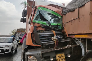 Rajgarh news, Container collided with truck