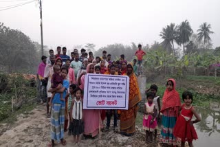 রাস্তার দাবিতে অবশেষে ভোট বয়কট মোথাবাড়ির বাসিন্দাদের