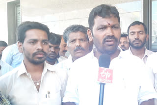 Locals angry over Sriram Chinnababu's house arrest in madanapalle chithore district