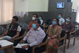 CMO KK Parashar held meeting with doctors regarding mental health treatment