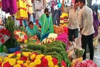 fruits-vegetables-prices-rised-in-bengalore-while-shivaratri-festival