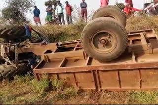 Uncontrolled tractor overturns driver dies