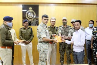 16 youth got job as constables from naxal affected area