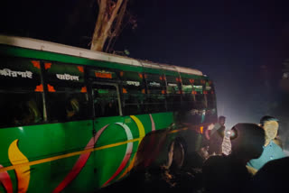 bus accident at daspur, 10 injured
