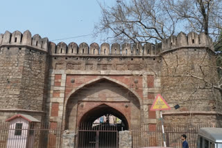 history and shrine of turkman gate in delhi
