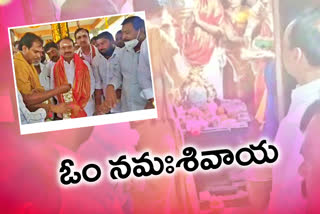 minister etela rajender visited lord shiva temple in huzurabad