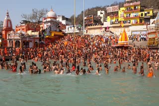 saints-of-juna-akhada-take-frist-sahi-snan-in-haridwar-mahakumbh