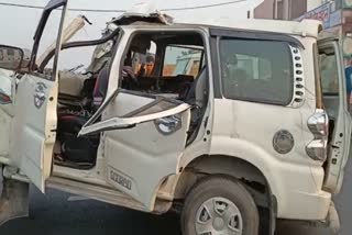 agra road accident