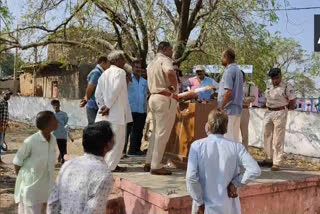 মধ্যপ্ৰদেশত কপিকুলে ভাঙিলে জাতিৰ পিতাৰ মূৰ্তি