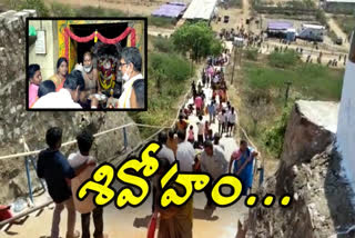 huge devotees crowd to tripurantakam