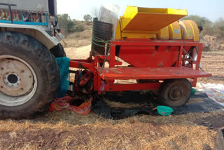 threshing machine in Sangli