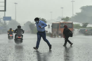 Heavy Rain in delhi