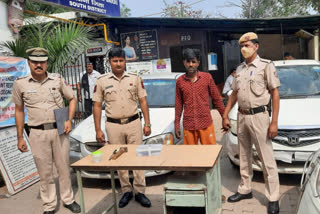 Neb sarai police arrested Vehicle thief in delhi