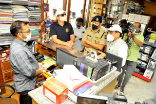 the District Collector inspected the market