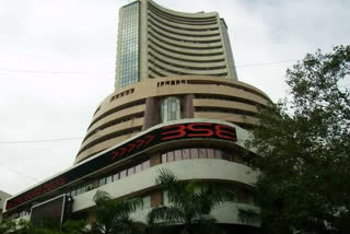 Sensex closes 487 pts lower, Nifty at 15,030