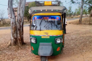 Two people arrested with auto in Palamu